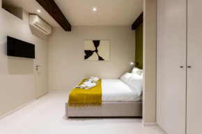 Pontaccio, 4 - Central studio in the art district Milano
